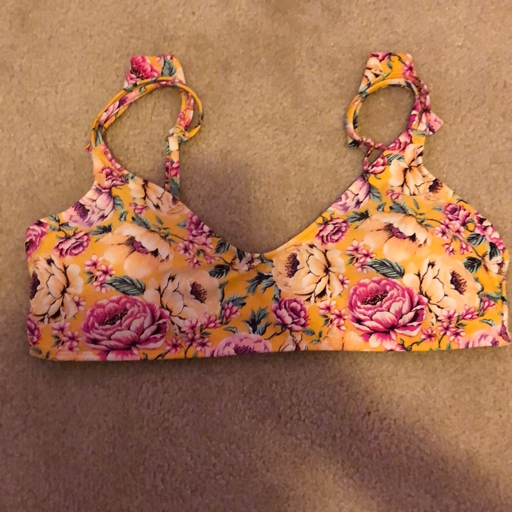 Floral bikini top